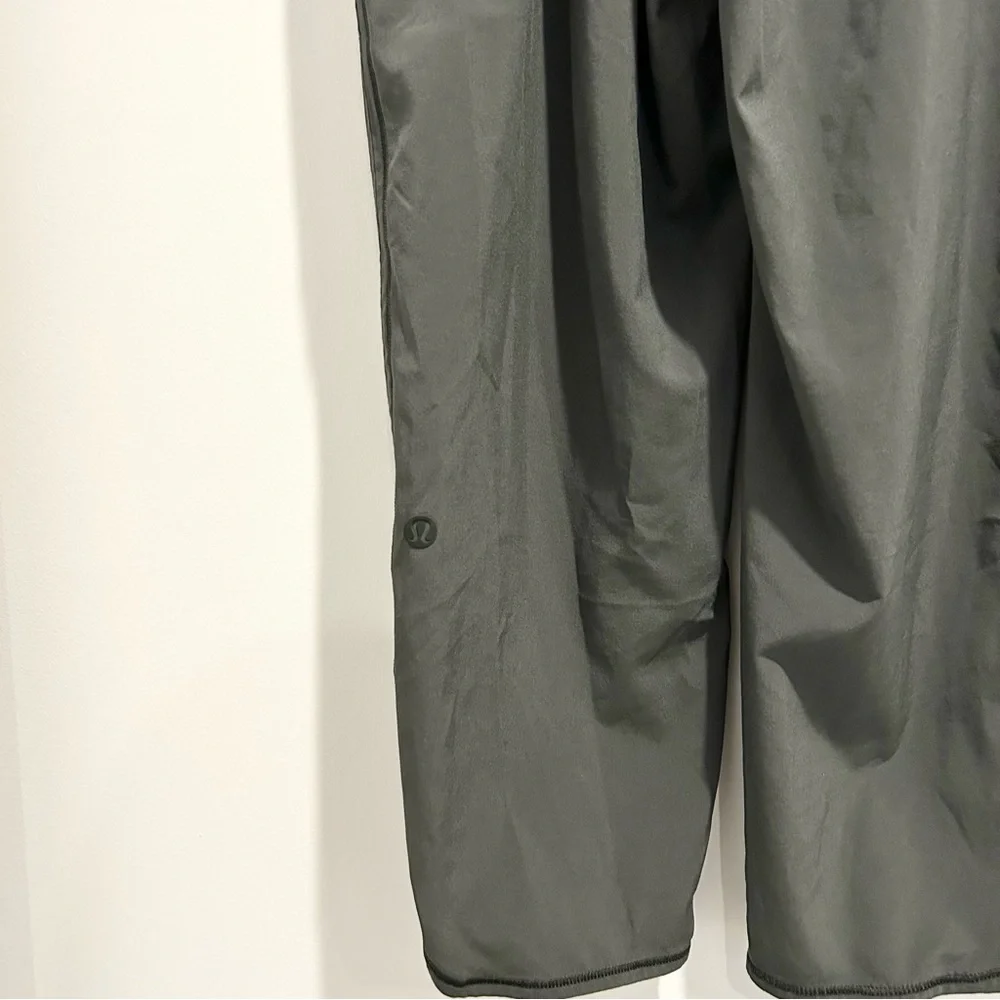 Lululemon Final Play Crop *23” Evergreen Size 6 FLAWED